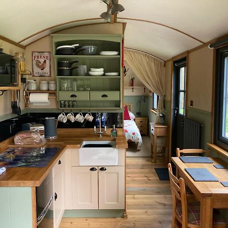 Brook The Shepherd Hut Saltash Exterior photo