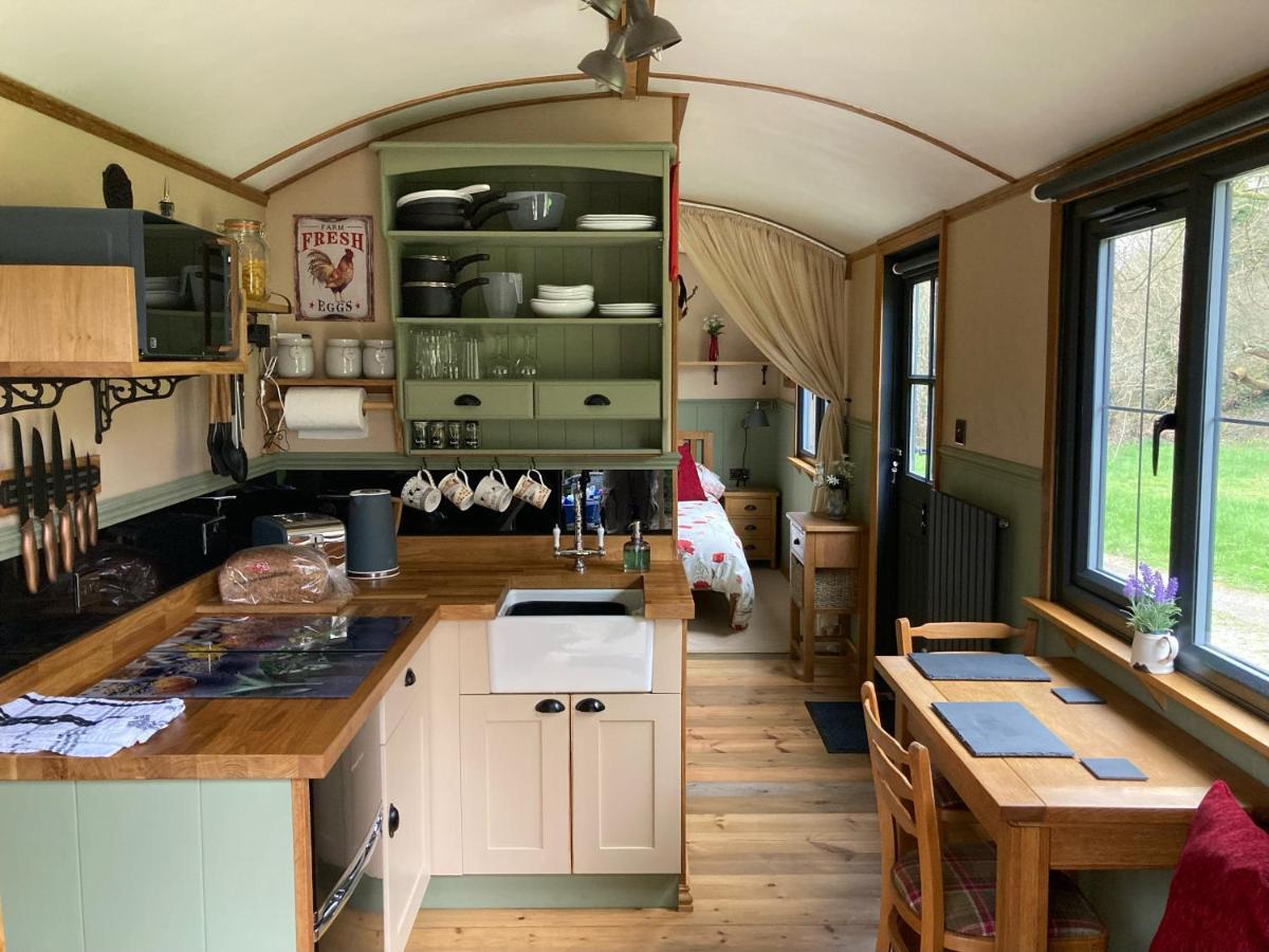 Brook The Shepherd Hut Saltash Exterior photo